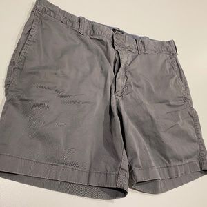 J. Crew 7" Stretch  Chino Flat Front Shorts in Grey